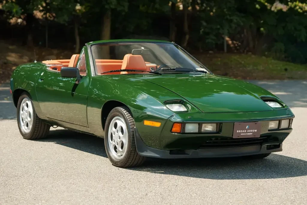 На аукцион выставили уникальный Porsche 928 от Straman