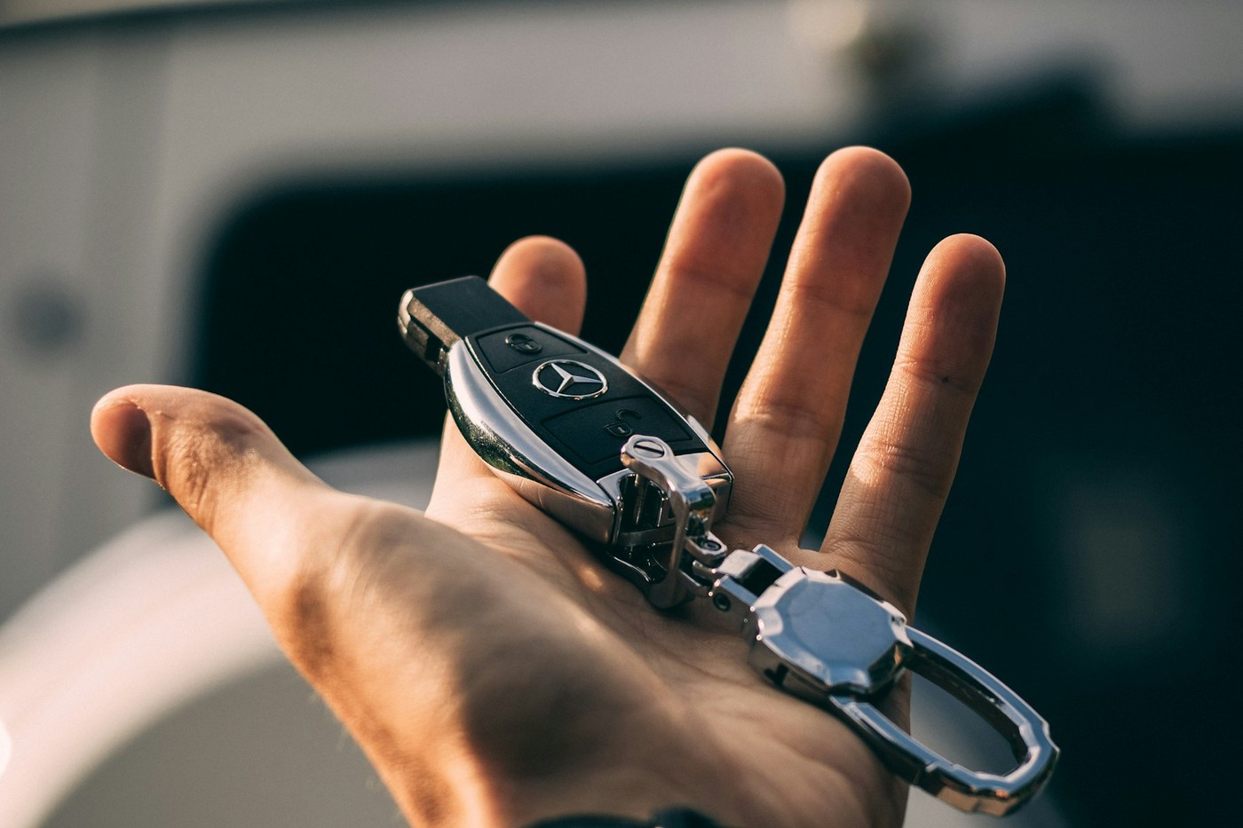 Купівля вживаного авто: VIN, обтяження, сервісний центр і розрахунок